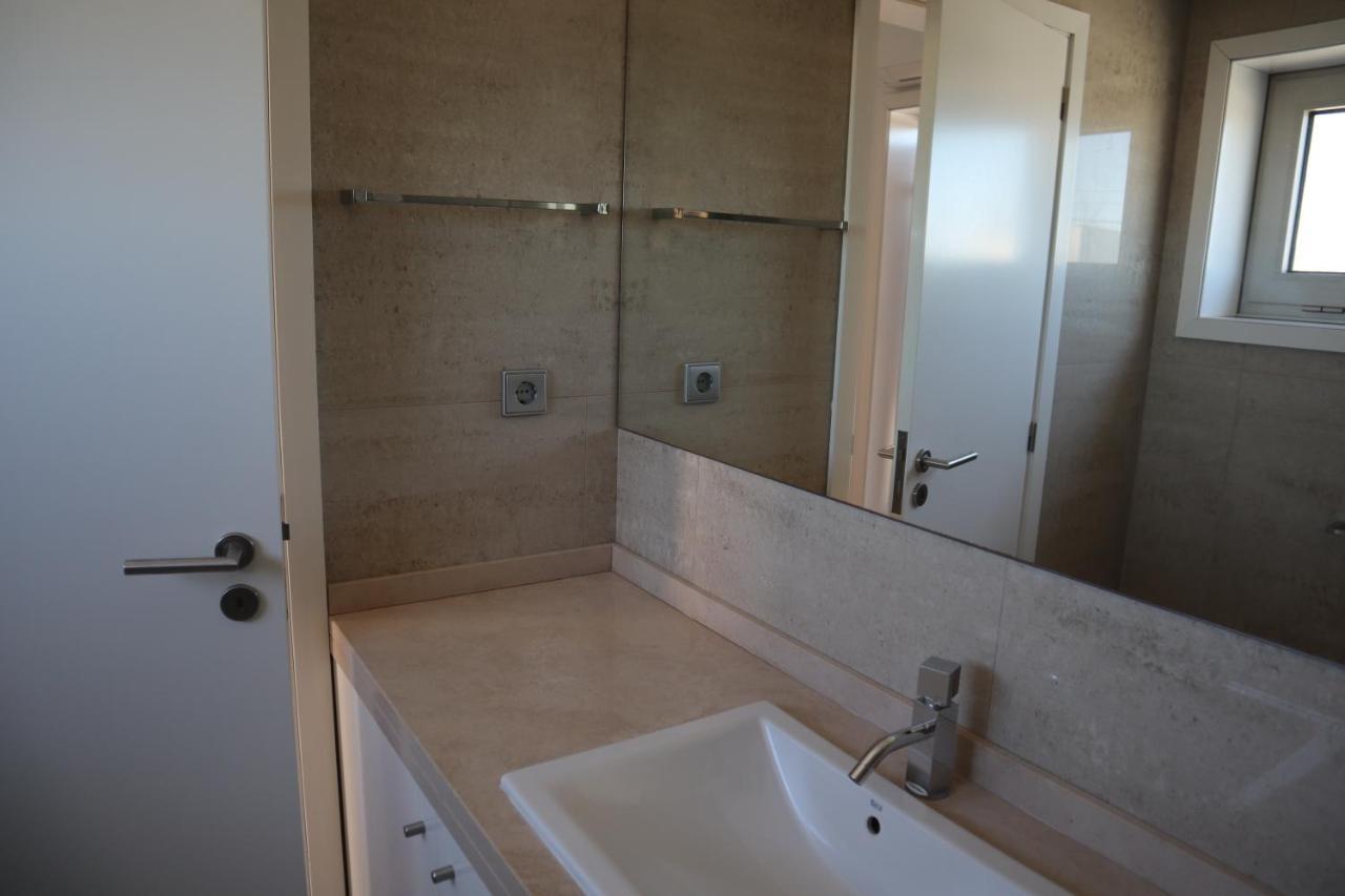Villa Dos Salgados, 5Bdr, Beach Front, Near Salgados Golf Club Guia  Exterior photo