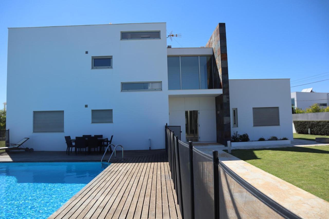 Villa Dos Salgados, 5Bdr, Beach Front, Near Salgados Golf Club Guia  Exterior photo