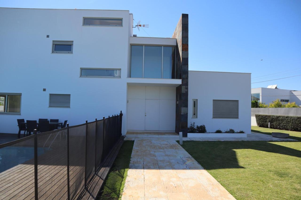 Villa Dos Salgados, 5Bdr, Beach Front, Near Salgados Golf Club Guia  Exterior photo